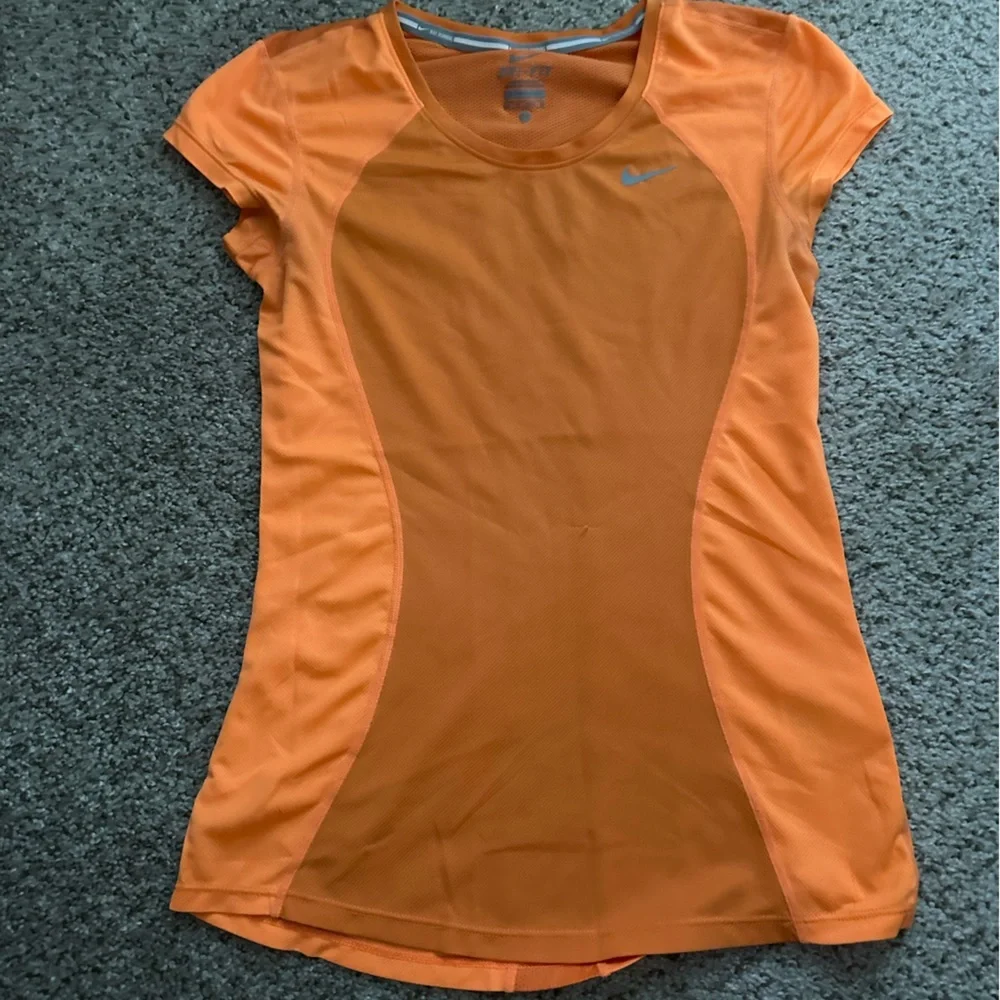 Nike Drifit Tee - Picture 2 of 2